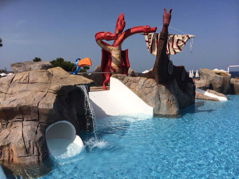 Savia proyectos parque acuático dragones tobogán Intertur Miami Ibiza