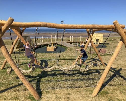 Savia proyectos parques infantiles madera puente niños